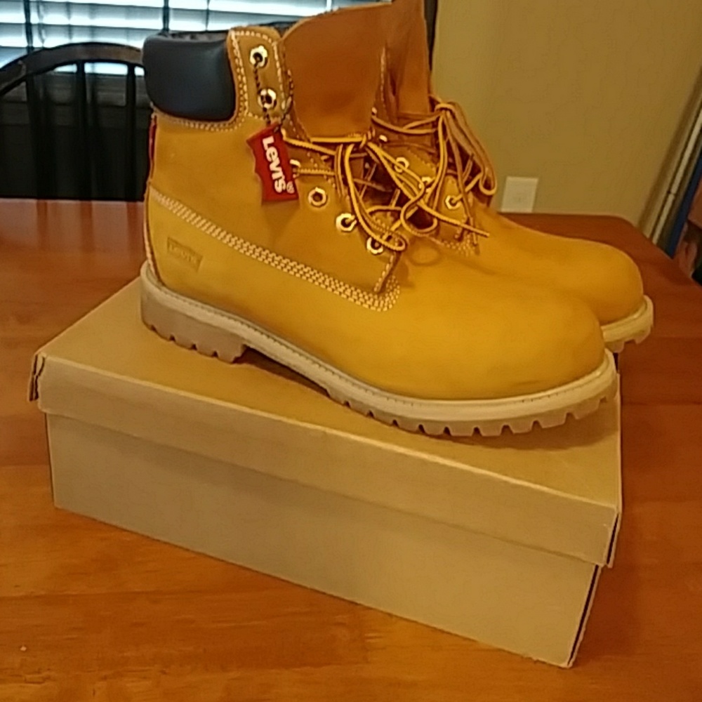 Mens Levi construction boots